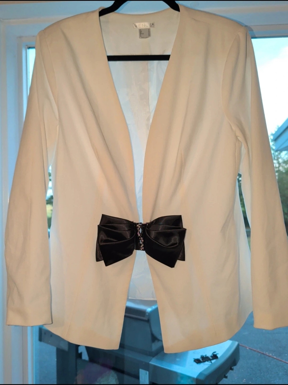 VENUS White Blazer with Black Satin Bow